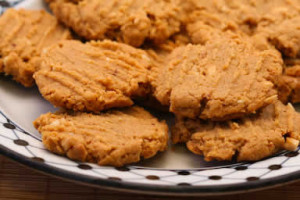These sugar-free cookies are perfect for a football tailgate!