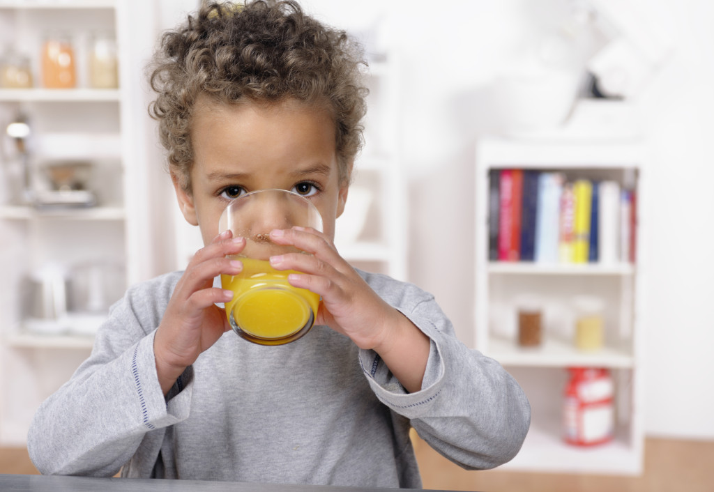 toddler drinking juice Delta Dental of Arizona Blog Tips for